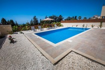 3 bedroom luxury holiday villa with private te swimming pool